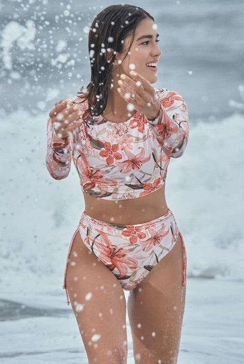 FEMININITY CROPPED RASHGUARD
